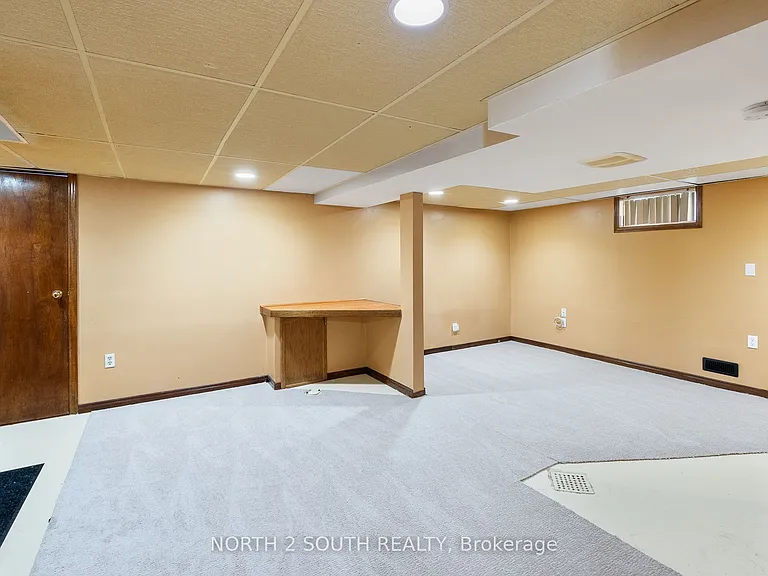 1360 Goyeau St — Photo 20