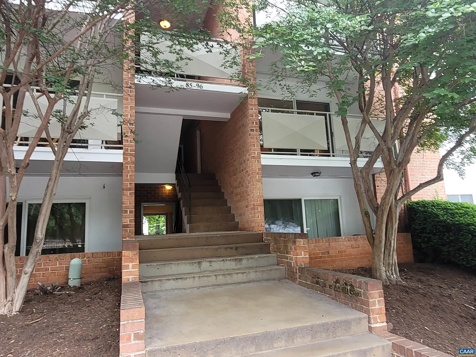 1800 Jefferson Park Ave APT 92 photo 1