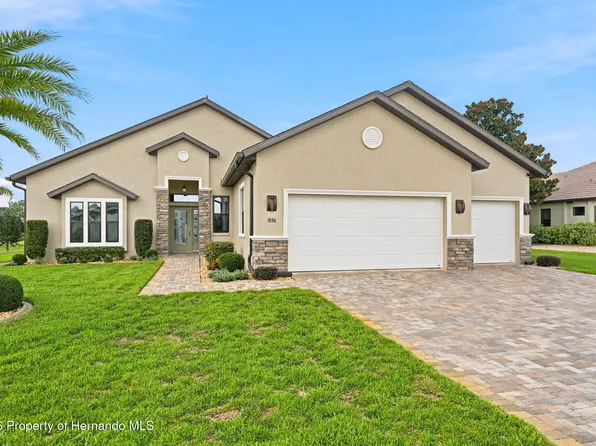 9196 Palm Beach Dr, Weeki Wachee, FL 34613