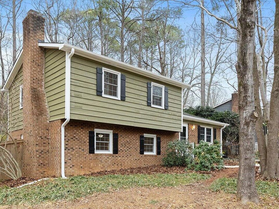 2nd image of 1008 Castalia Dr