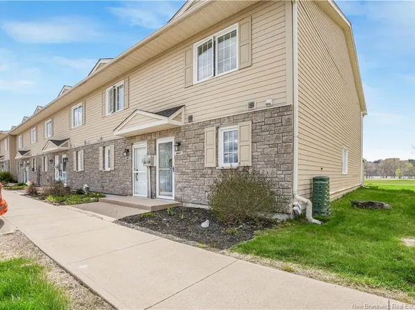508 Riverside Dr Unit 1, Fredericton, NB E3A 8C2