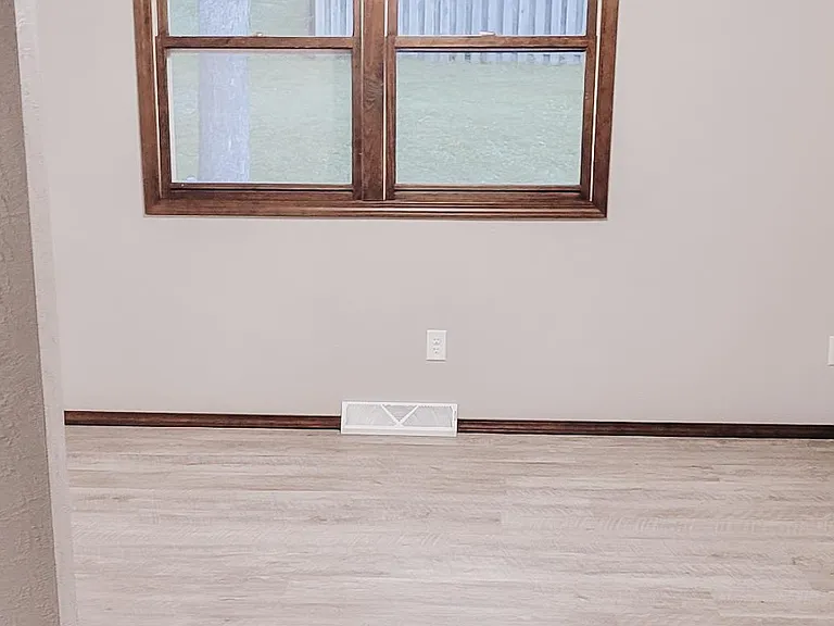 843 Edgewood Dr — Photo 8