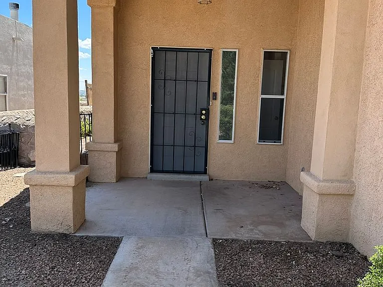 3503 Northpointe Dr — Photo 3