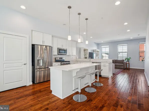 402 Reed St, Philadelphia, PA 19147