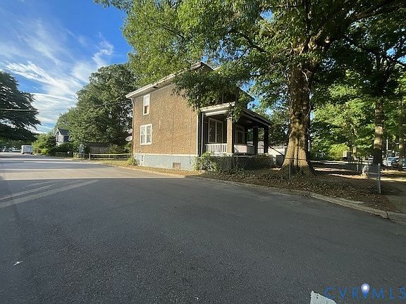 3rd image of 3200 4th Ave