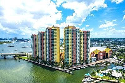 2nd image of 2640 Lake Shore Dr Unit 711