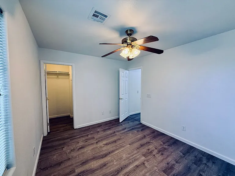 9621 Sharp Horn Ct — Photo 27