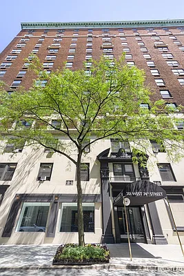 Rented by Halstead Real Estate | media 6