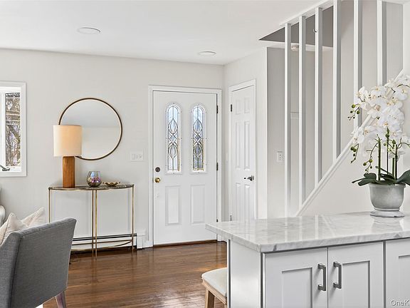 4th image of 13 Irvington Street