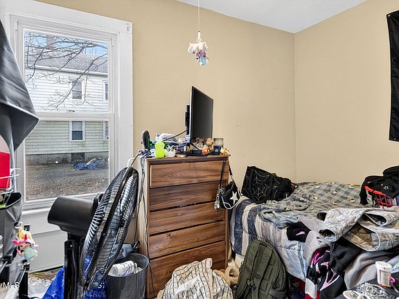 5th image of 114 3rd Avenue