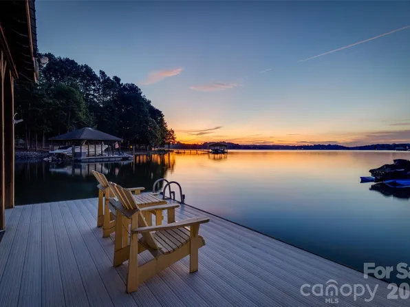 9198 Fair Oak Dr, Sherrills Ford, NC 28673