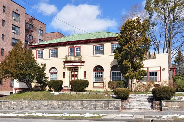 1st image of 63 Oakley Ave