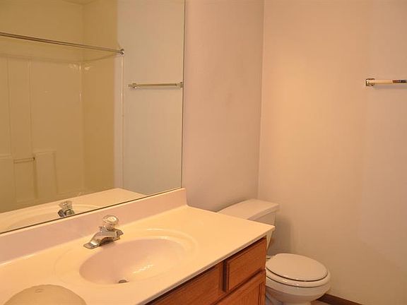 4th image of 3211 Dove Dr