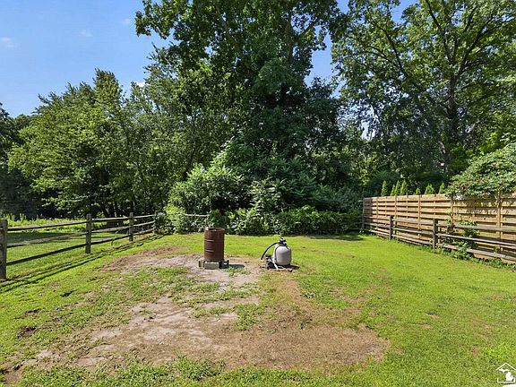 4th image of 7871 Summerfield Rd