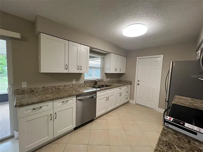20250 Midway Blvd — Photo 8