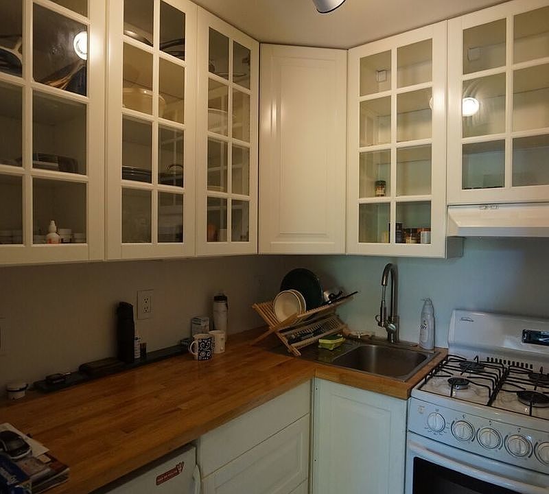 2nd image of 50 E 80th St APT 5B