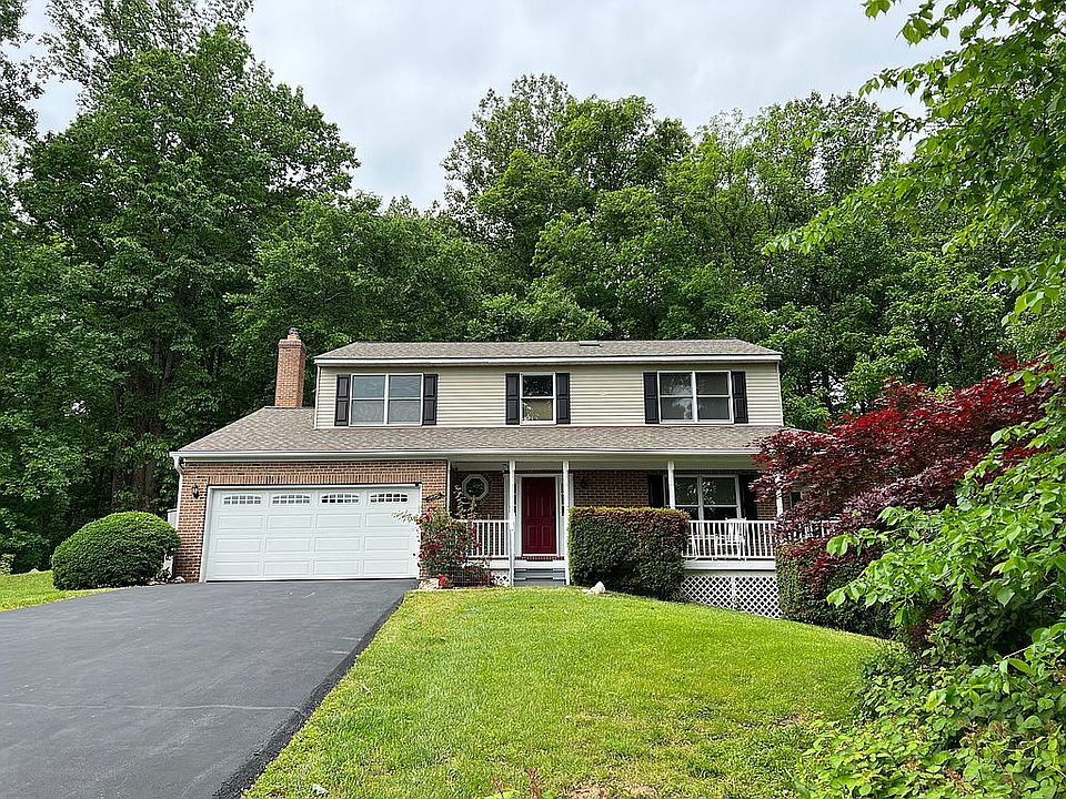 1st image of 6422 White Oak Ln