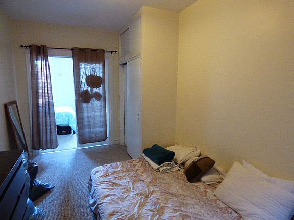 3rd image of 3058 44th St APT 1L