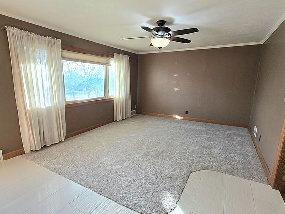 4th image of 3106 7th Ave