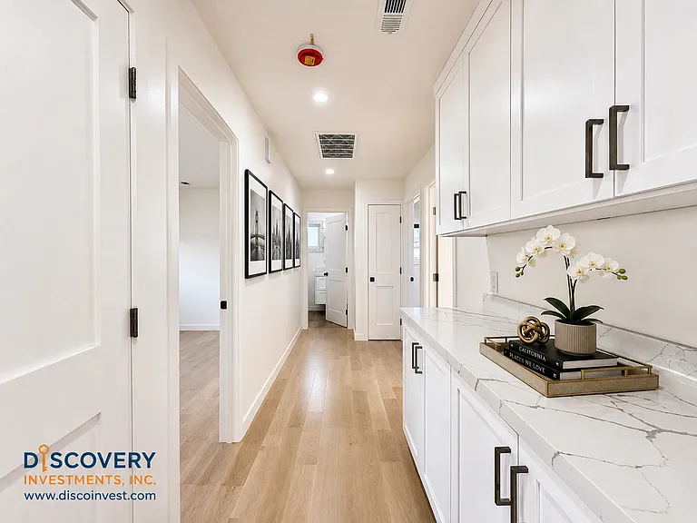 3939 Midvale Ave — Photo 14