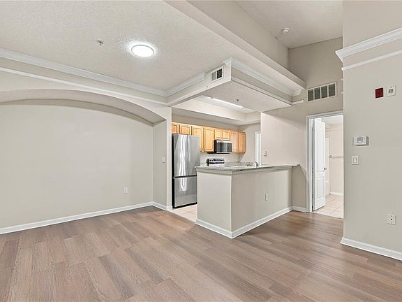 3rd image of 12102 Poppy Field Ln APT 106