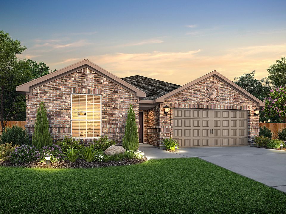 The Sabine plan at dusk in the community of Pinewood Trails