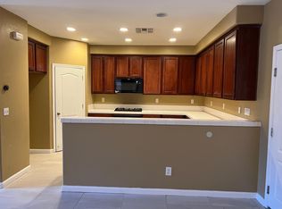 230 Vista Cove Cir, Sacramento, CA 95835