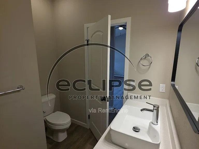 505 Washington Ave — Photo 11
