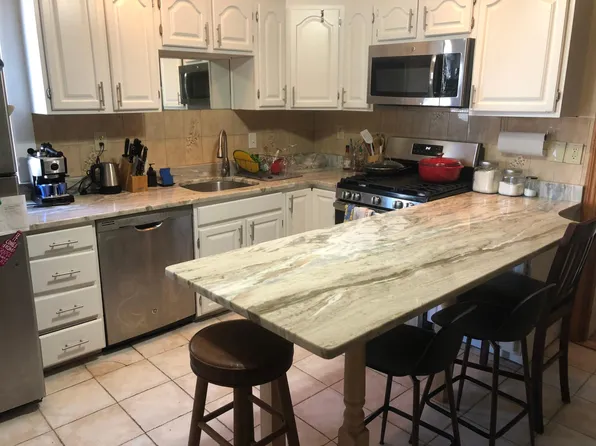 39 Farquhar St #2, Roslindale, MA 02131