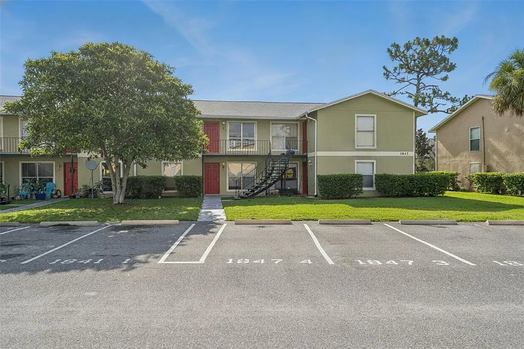 2 bed, 1.0 bath, 850 sqft, $1,550 — Photo 1