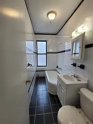 Rented by R New York