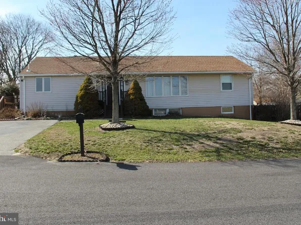 8 June Dr, Bridgeton, NJ 08302