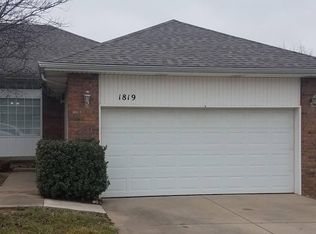 1819 N Cedarcrest Ave, Nixa, MO 65714