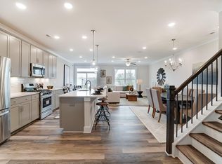 5927 Hampstead Pond Ln, Matthews, NC 28105