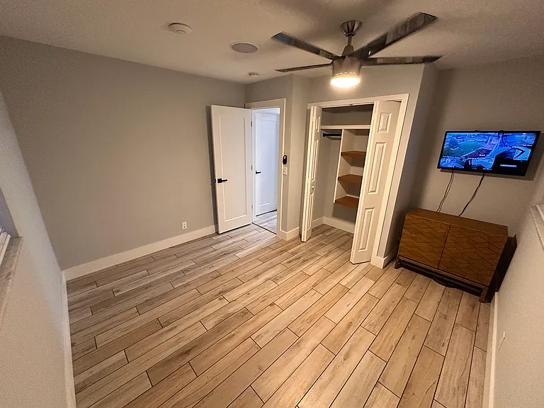 4518 W Rogers Ave — Photo 15