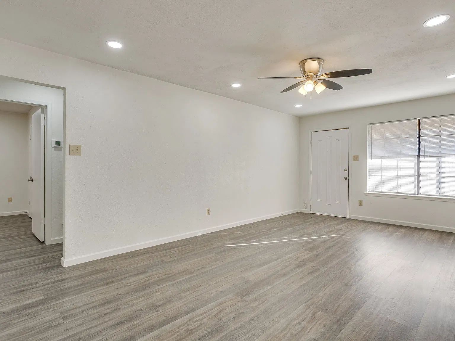2 bed, 1116 sqft, $1,400 — Photo 4