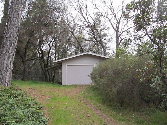 2nd image of 18857 Siesta Dr