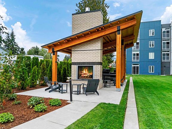 3rd image of 44 6th Ave SE #112