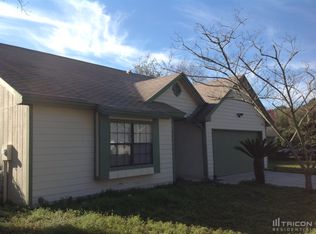 8966 Rose Hill Dr N, Jacksonville, FL 32221