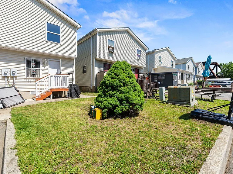 466 Pacific Ave — Photo 21