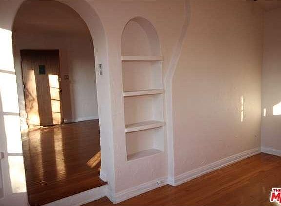 3rd image of 1058 S Crescent Heights Blvd