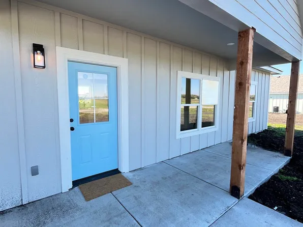 210 Hickory St, Americus, KS 66835