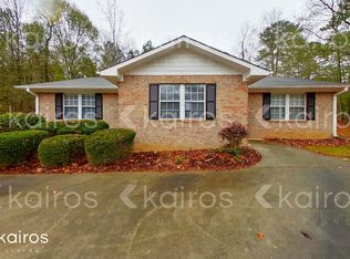 400 Beaver Pointe Dr, Winterville, GA 30683