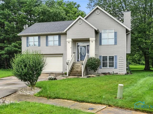 1000 Crystal Meadows Ct, Findlay, OH 45840