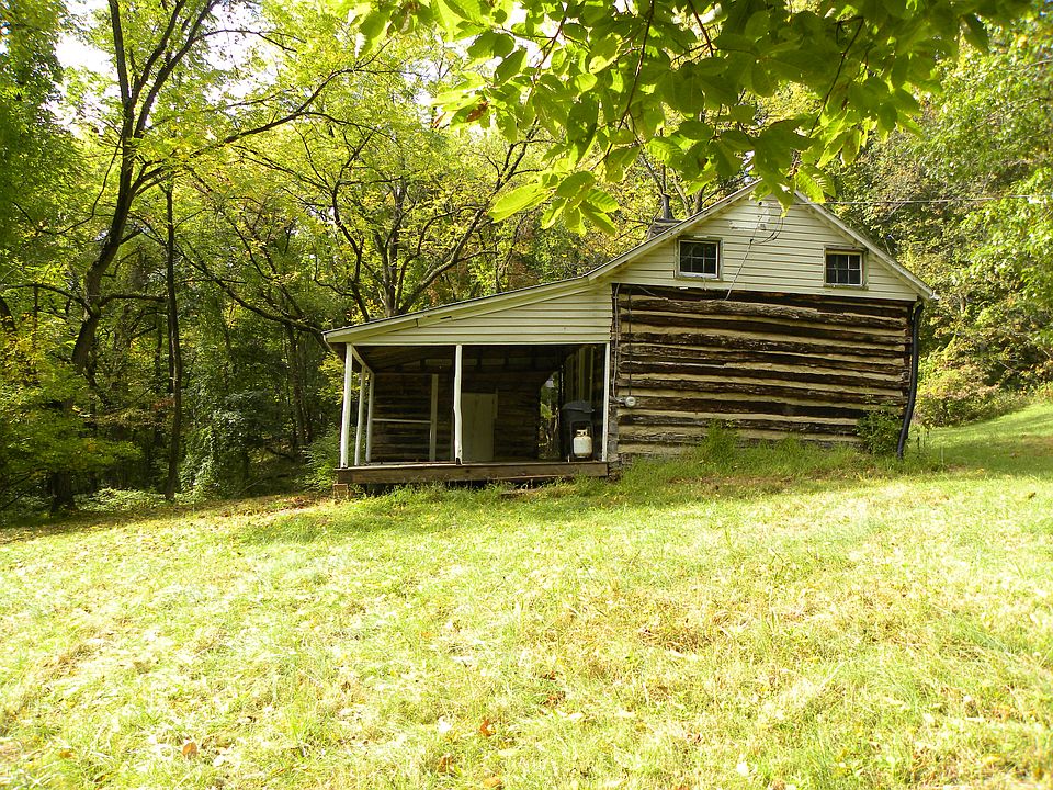 2nd image of 120 Lloyds Ridge Ln