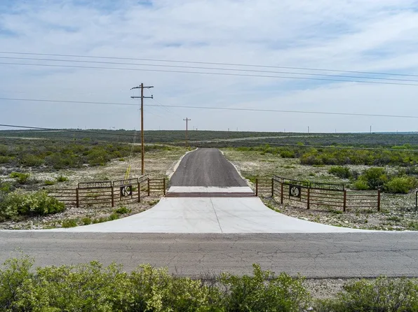 111 Billings Rd, Del Rio, TX 78840