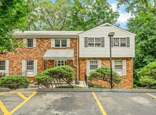 106 Woodland Hills Rd, White Plains, NY 10603