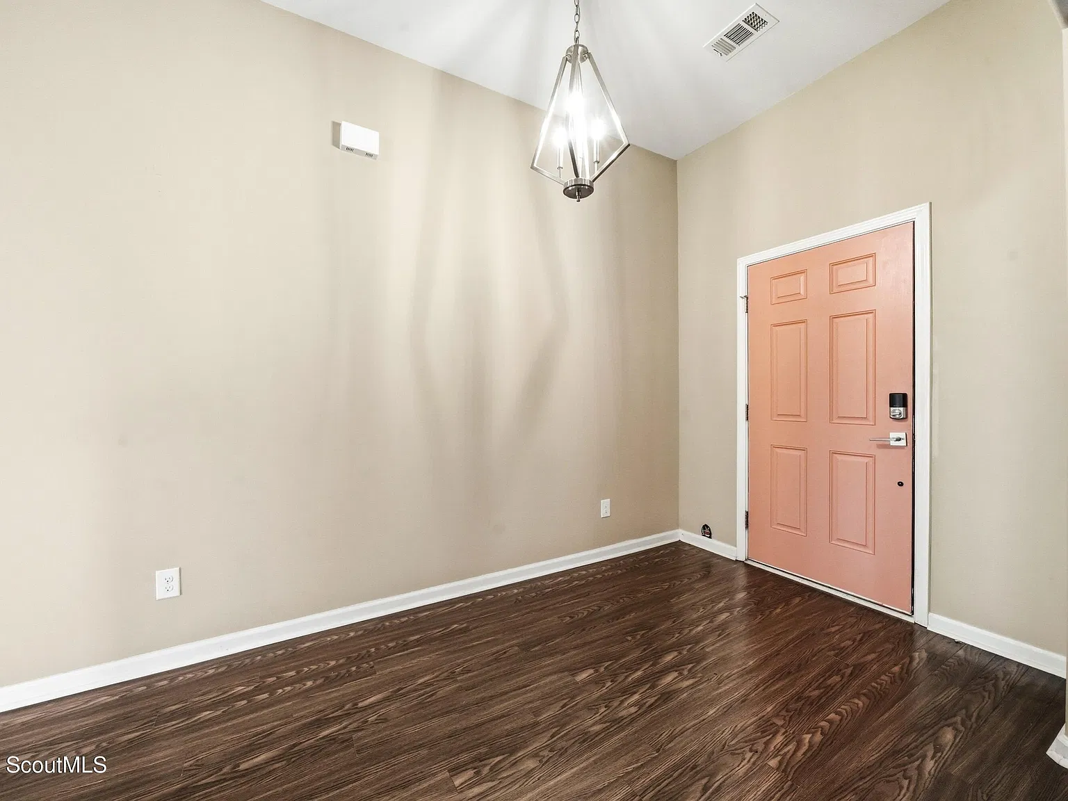 4 bed, 3.0 bath, 2522 sqft, $2,500 — Photo 2