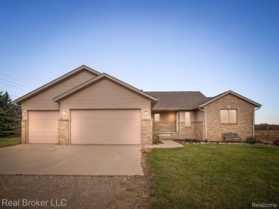 7265 Wood Pointe Dr, Almont, MI, 48003