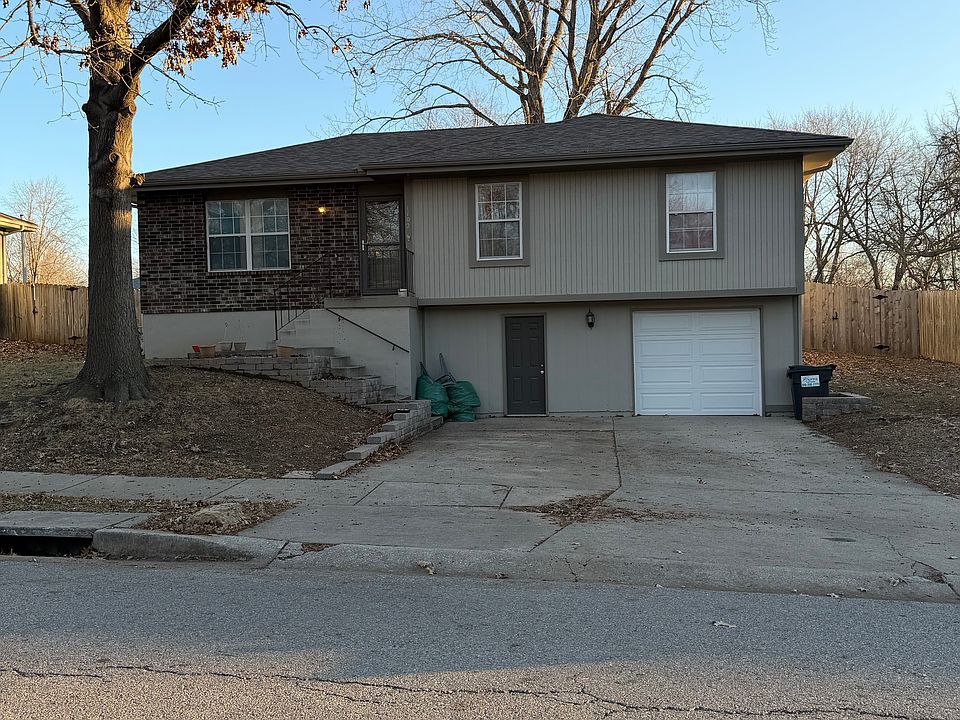 1st image of 1102 SE 20th St